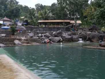 Intip Keindahan Taman Batu Purwakarta, Taman Tersembunyi yang Kaya Pesona