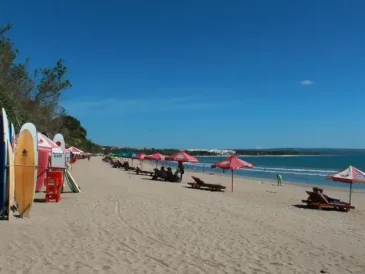 Pantai Kuta, Pesona Pantai Pasir Putih Indah di Bali